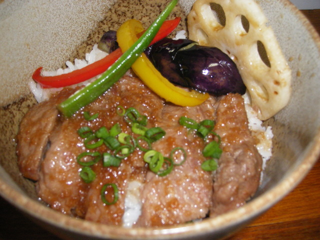 ステーキ丼